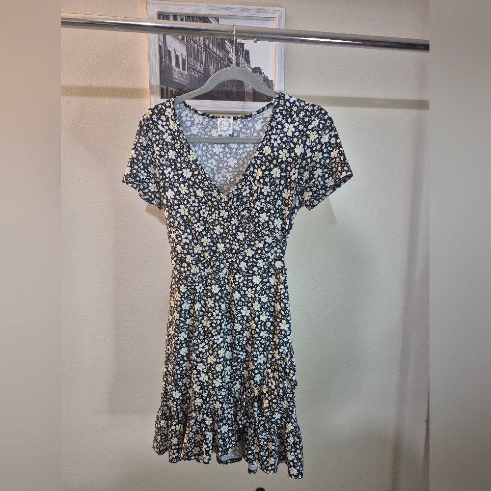 Blue Rain Gray and White Floral Top